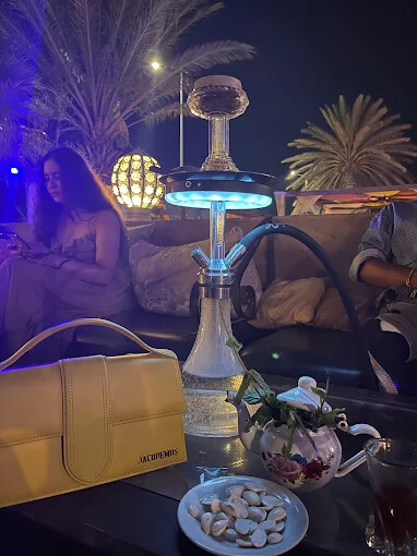 Chicha et ambiance de soirée au lounge du Riad Djerba